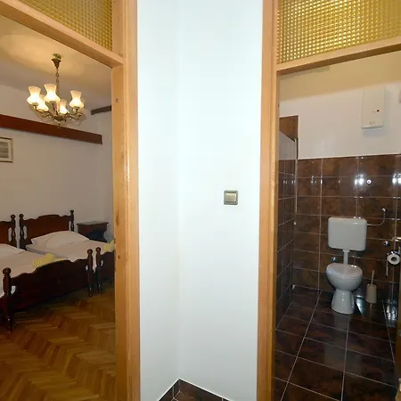 Twin 10301c Gostinjska kuća 3*